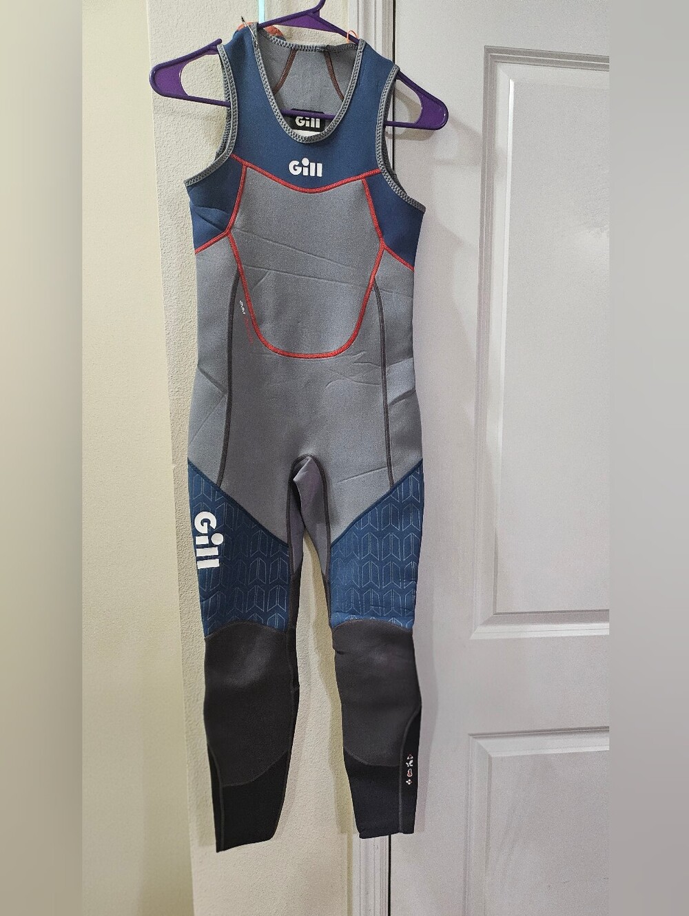 Gill Youth Large Gray & Navy Neoprene Thermal Wetsuit